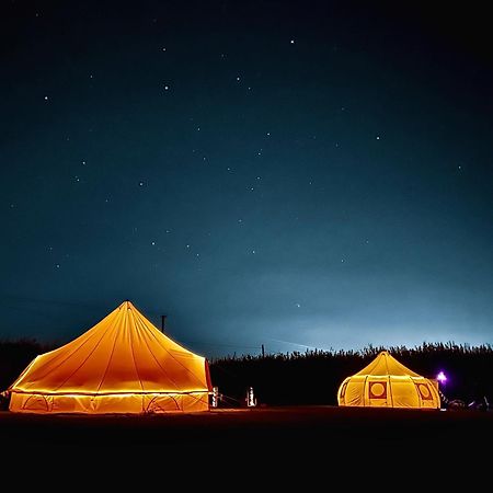 The Follies Glamping Hotel Мейдстън Екстериор снимка